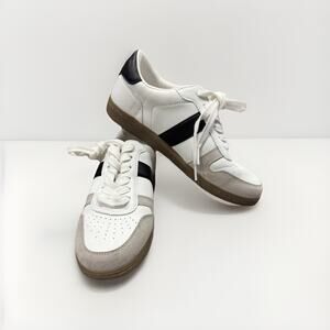 Women's Nikita Fashion Sneakers White - Universal Thread - Size 7 NEW